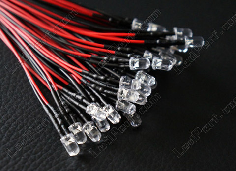 LED med kabel 12V Rød