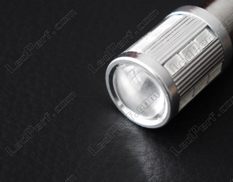 LED P21/5W Magnifier rød Høj Effekt med lup til lys