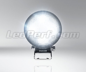 6000K Lys fra den ekstra LED-forlygte Osram LEDriving® ROUND VX80-WD