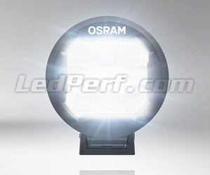 Belysning med den ekstra 6000K LED-forlygte Osram LEDriving® ROUND MX180-CB