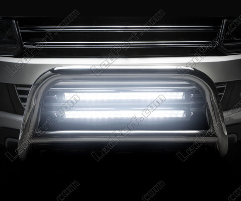 Nærbillede af LED-bar Osram LEDriving® LIGHTBAR FX500-CB belysning