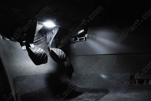 LED gulv foran Audi A4 B6
