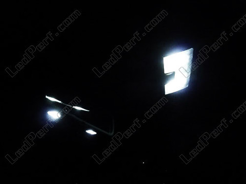 LED Loftslys foran Audi A8 D2