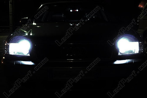 LED parkeringslys xenon hvid Audi A8 D2