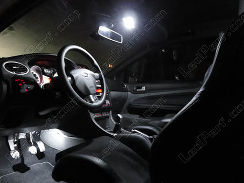 LED Loftslys foran Ford Focus MK2