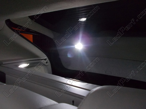 LED bagagerum Lexus RX II Tuning