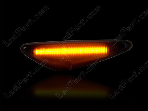 Maksimal belysning af de dynamiske LED sideblink til Mazda 6