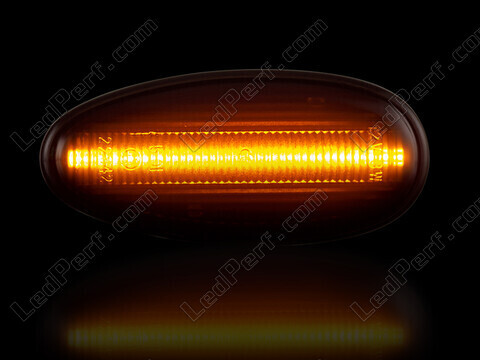 Maksimal belysning af de dynamiske LED sideblink til Mitsubishi Pajero sport 1
