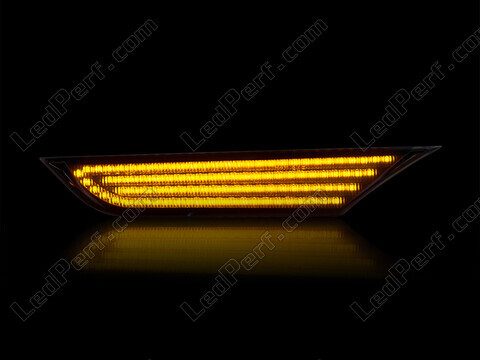 Maksimal belysning af de dynamiske LED sideblink til Nissan GTR R35