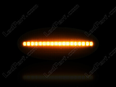 Maksimal belysning af de dynamiske LED sideblink til Nissan Micra IV
