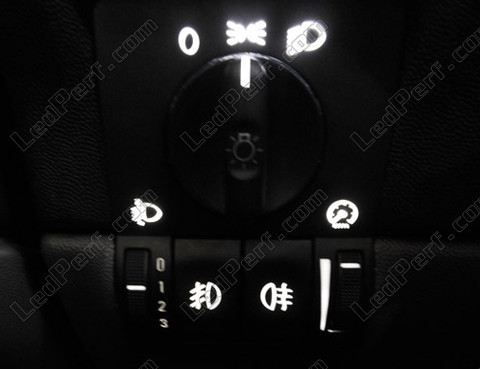 LED betjening af forlygter hvid Opel Corsa C