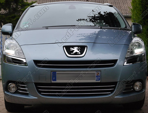 LED kørelys i dagtimerne - kørelys i dagtimerne Peugeot 5008