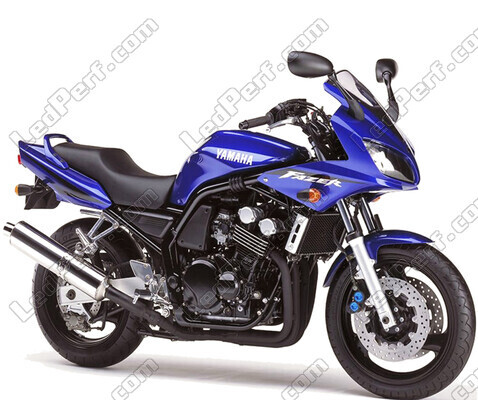 Motorcykel Yamaha FZS 600 Fazer (MK2) (2002 - 2004)