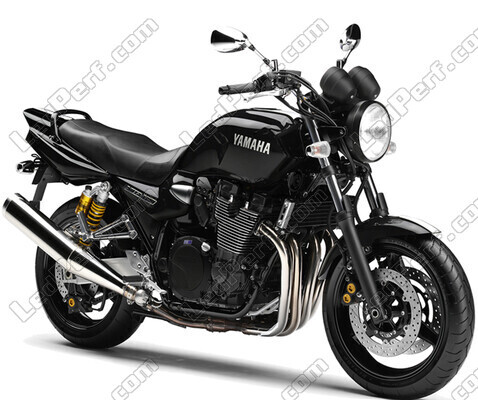 Motorcykel Yamaha XJR 1300 (MK2) (2001 - 2014)